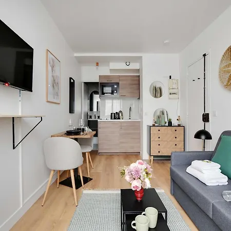 Peaceful -2p- Moulin Rouge Apartment Paris
